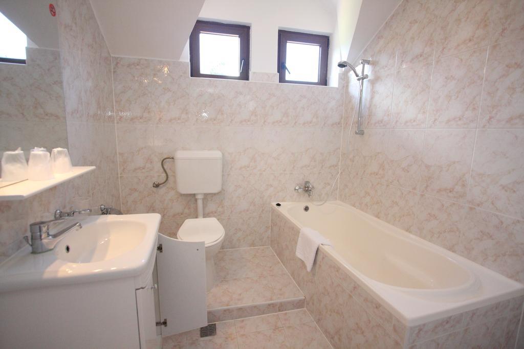 פויאנה ברשוב Hotel Ruia מראה חיצוני תמונה