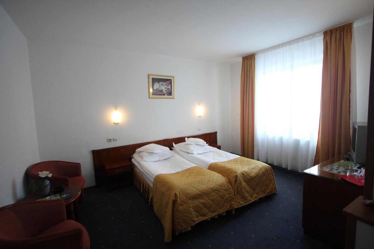 פויאנה ברשוב Hotel Ruia מראה חיצוני תמונה